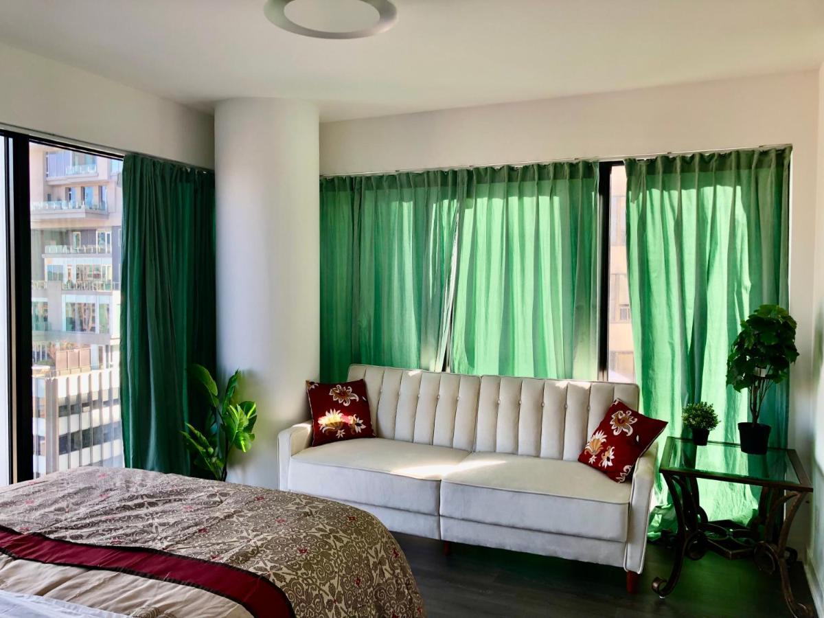 2 Bedroom Plus Den Condo Toronto Zewnętrze zdjęcie